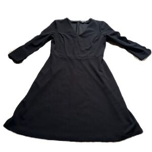 The Limited Black Dress M 3/4 Sleeve V-Neck Knee Length Polyester Spandex EUC